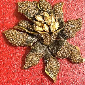 Stunning Vintage Rhinestone Orchid Brooch